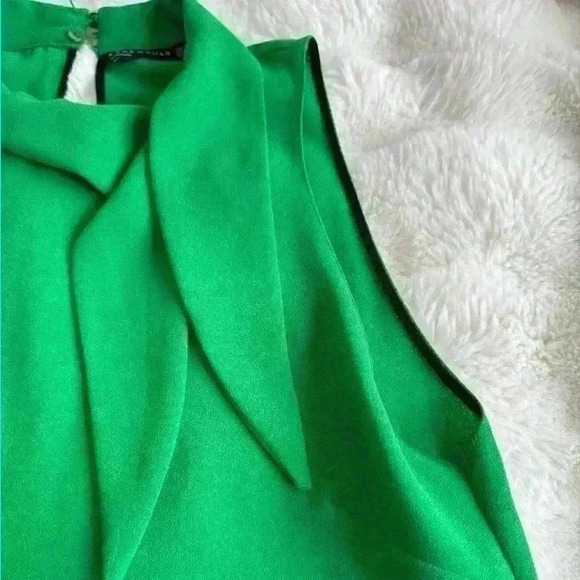 Zara Woman’s Green Sleeveless Blouse - Picture 2 of 9